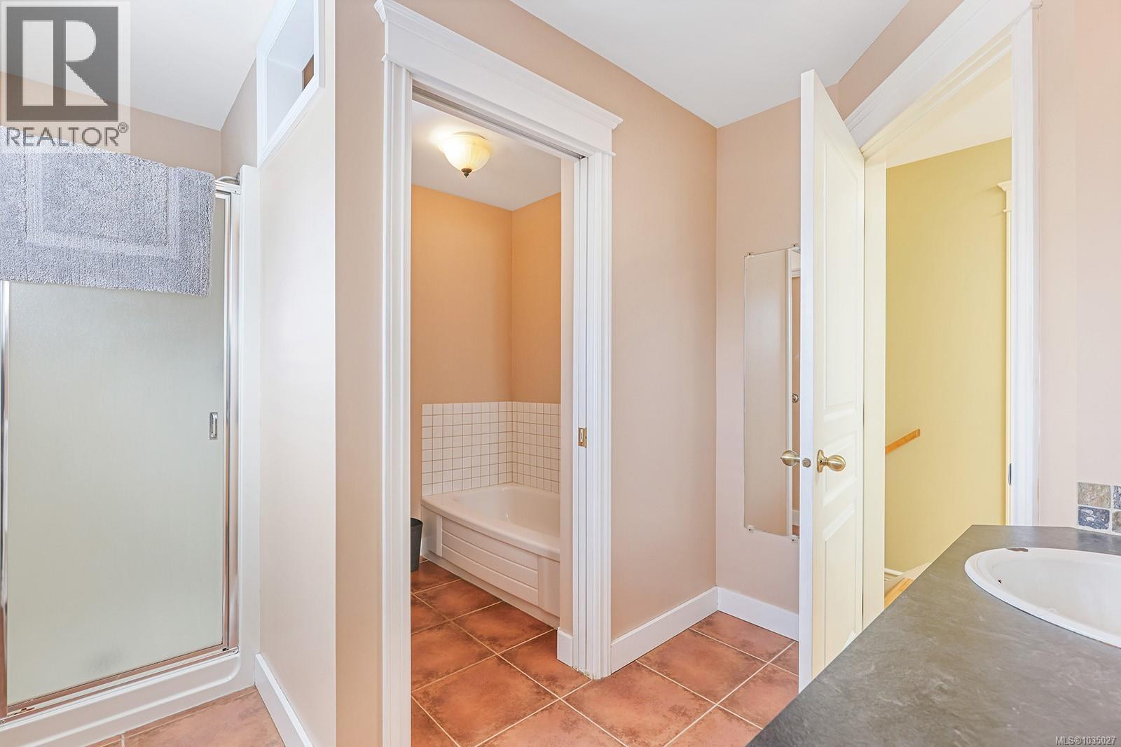 789 3RD St - 28