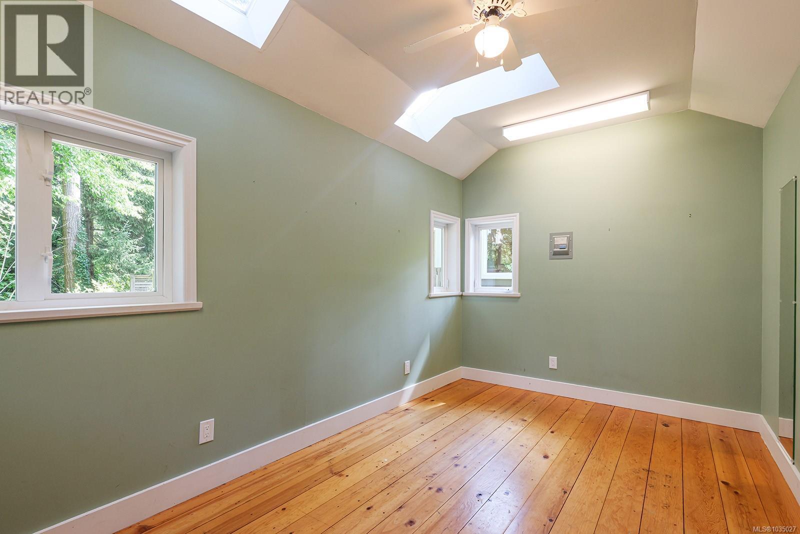 789 3RD St - 43