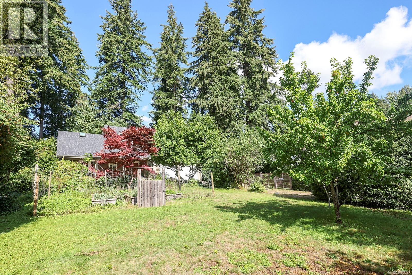 789 3RD St - 7