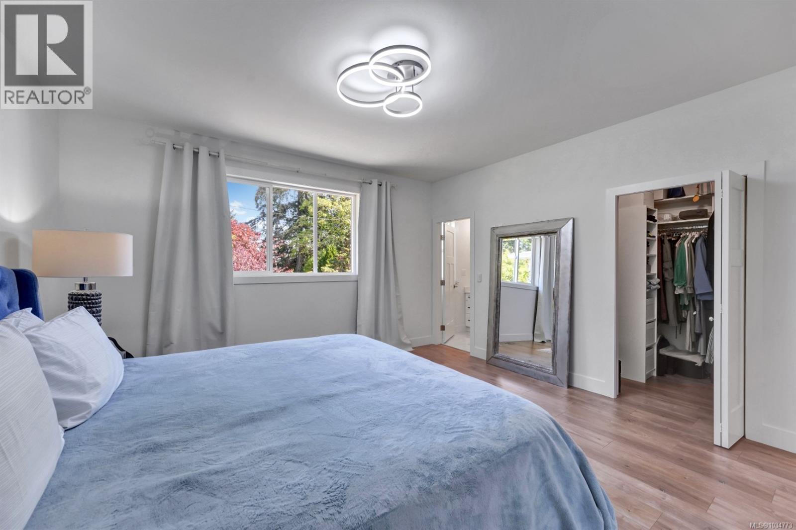 104 Golden Oaks Cres - 21