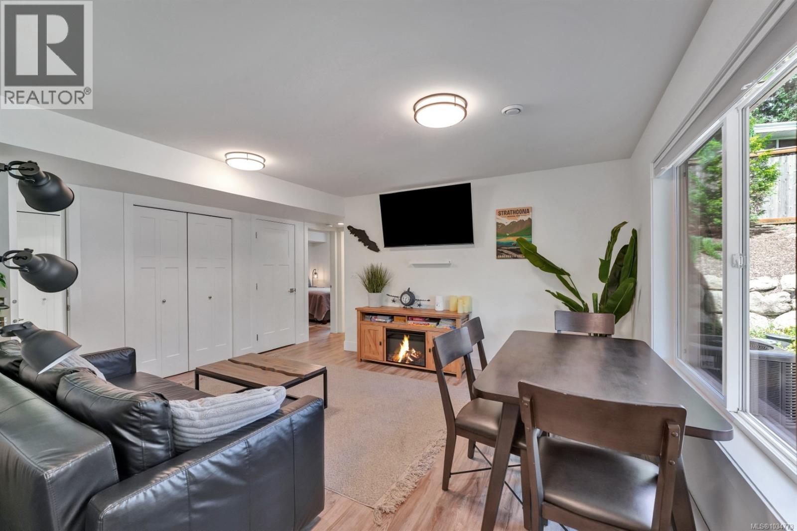 104 Golden Oaks Cres - 27