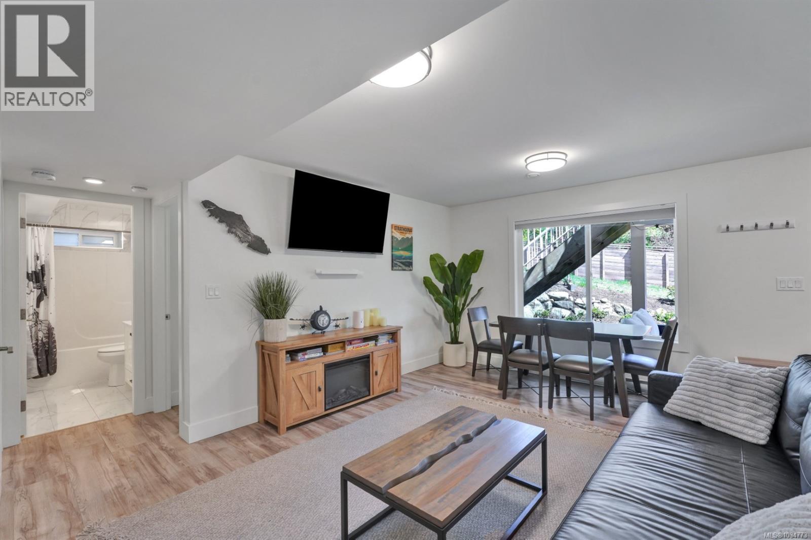 104 Golden Oaks Cres - 28
