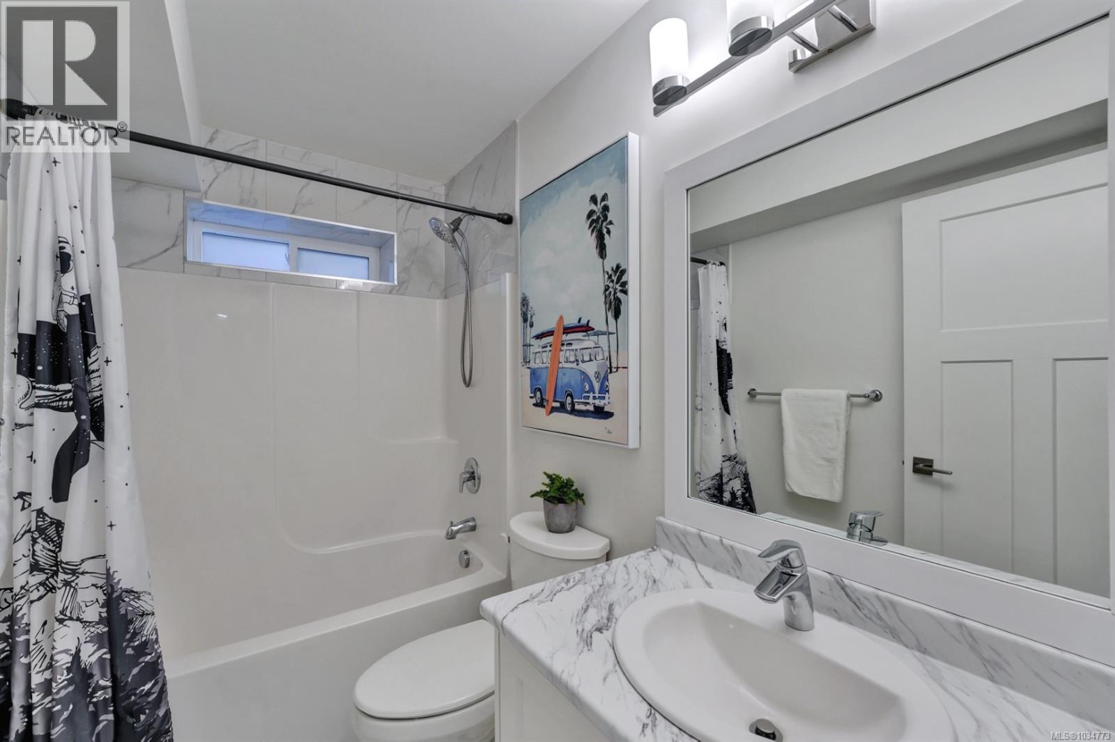 104 Golden Oaks Cres - 36
