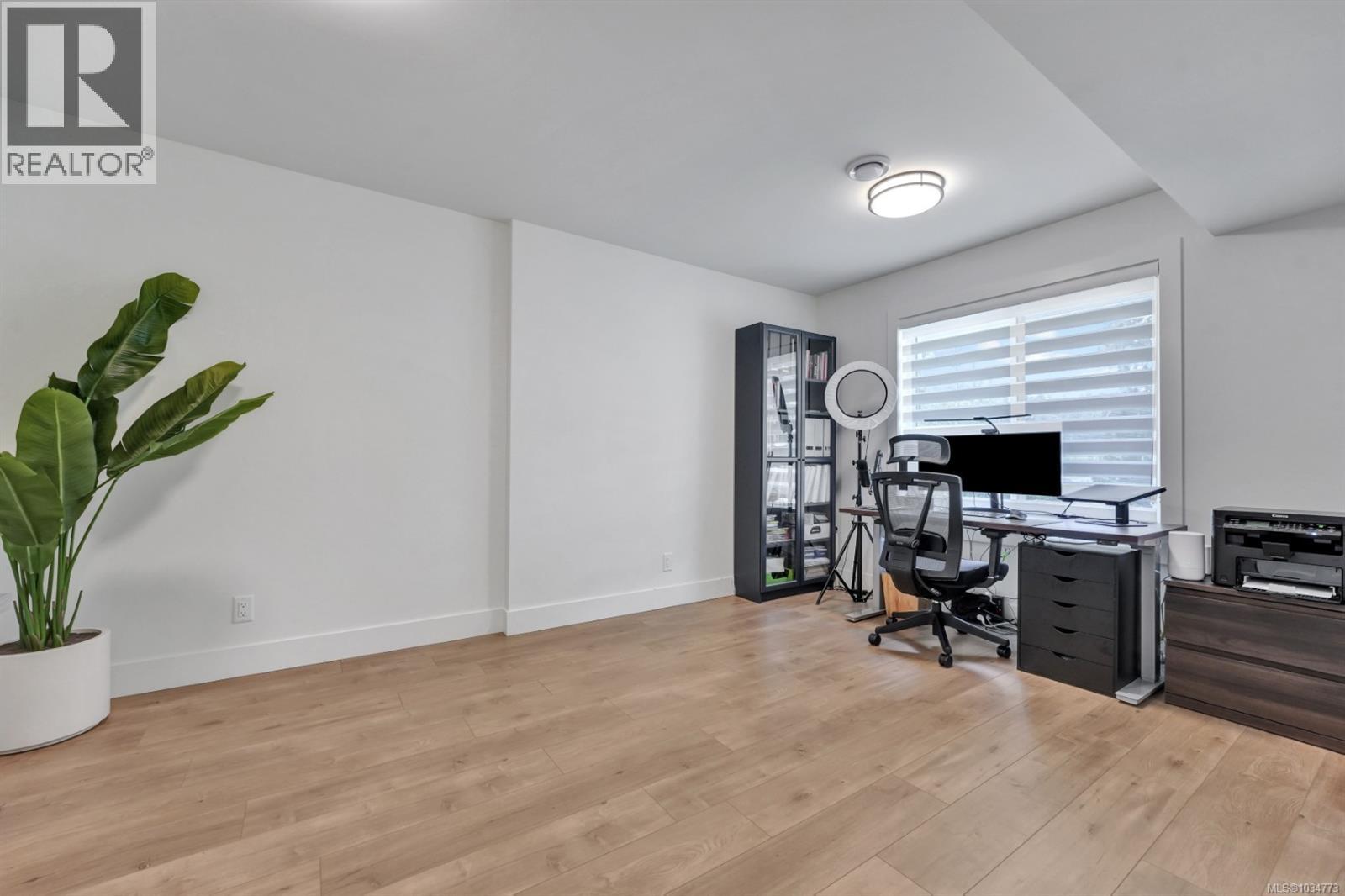 104 Golden Oaks Cres - 37