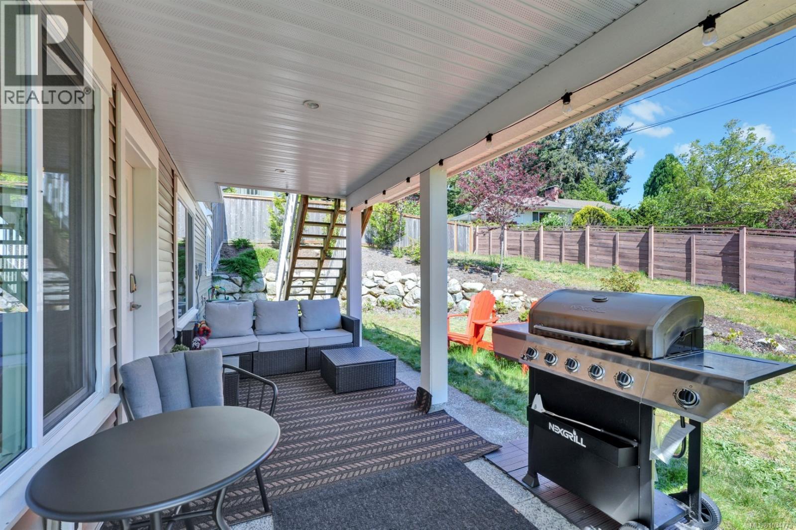 104 Golden Oaks Cres - 38