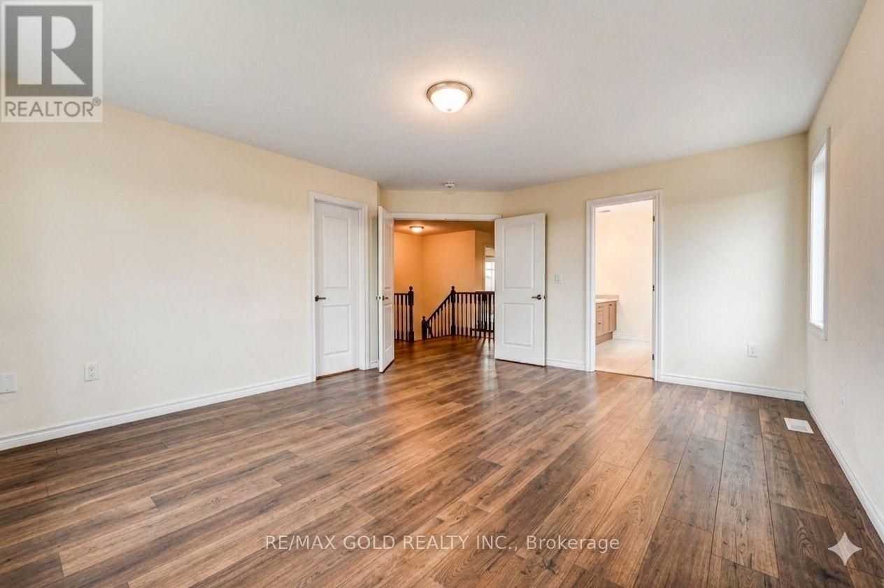 84 ATLANTIS DRIVE W - 18