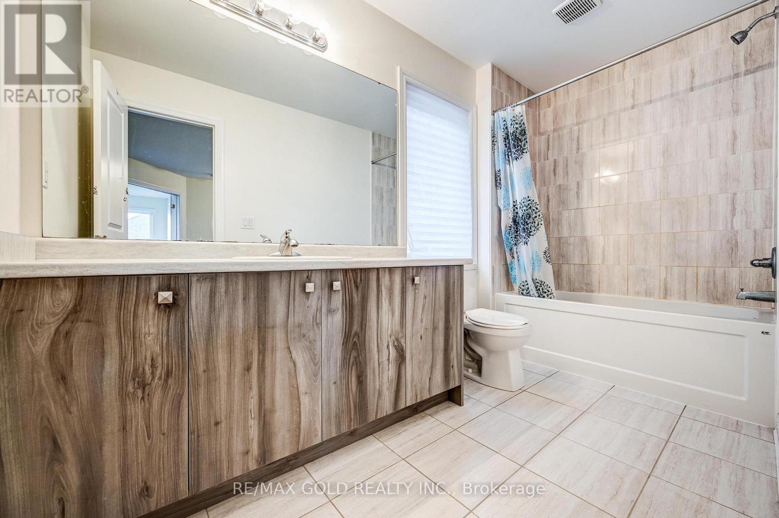 84 ATLANTIS DRIVE W - 21