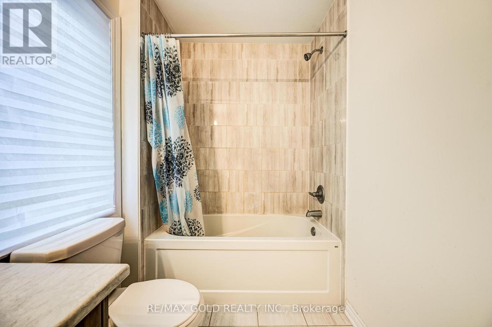 84 ATLANTIS DRIVE W - 23