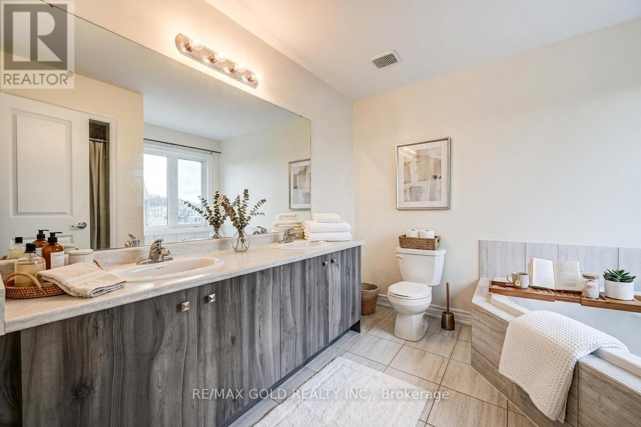 84 ATLANTIS DRIVE W - 26