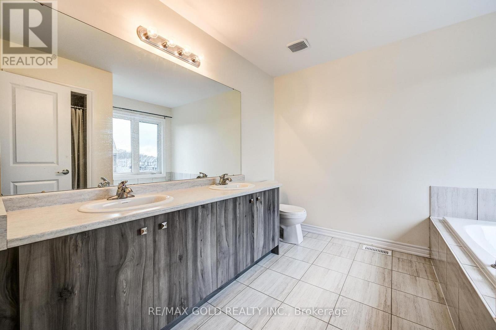 84 ATLANTIS DRIVE W - 27