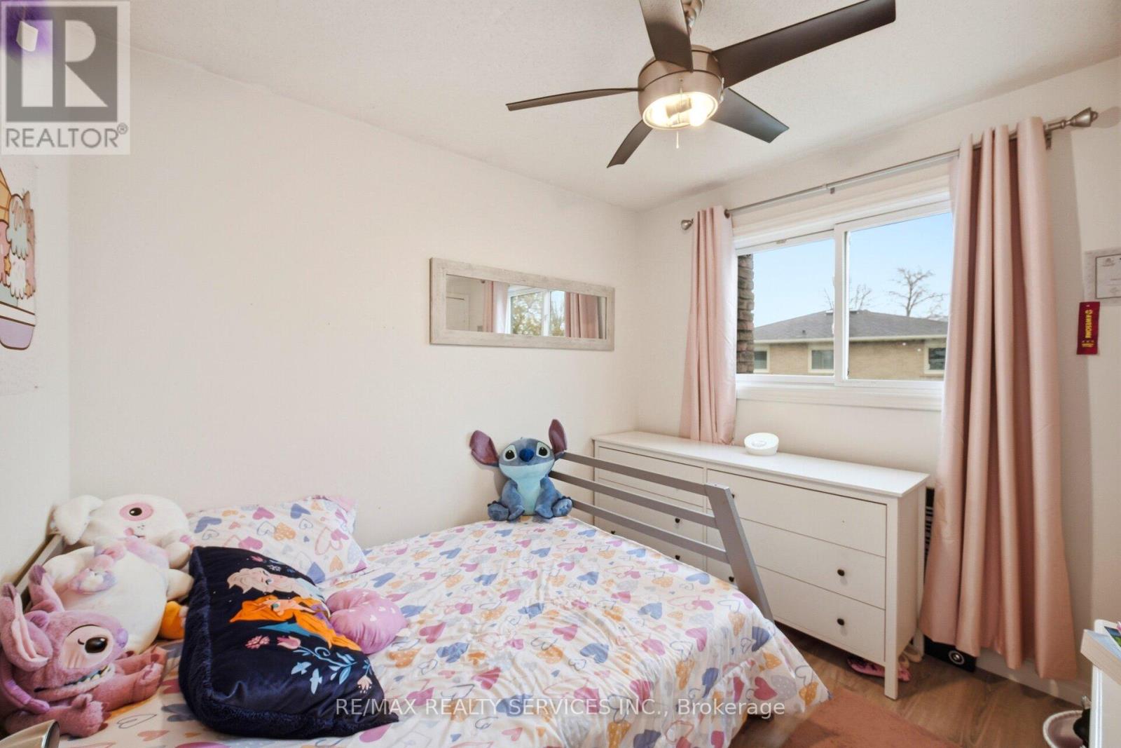 19 DALZELL AVENUE - 22