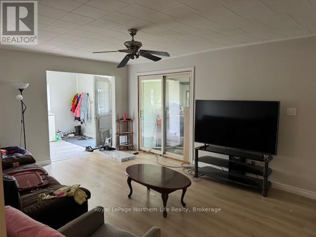 1 ANDERSON STREET - Image 4