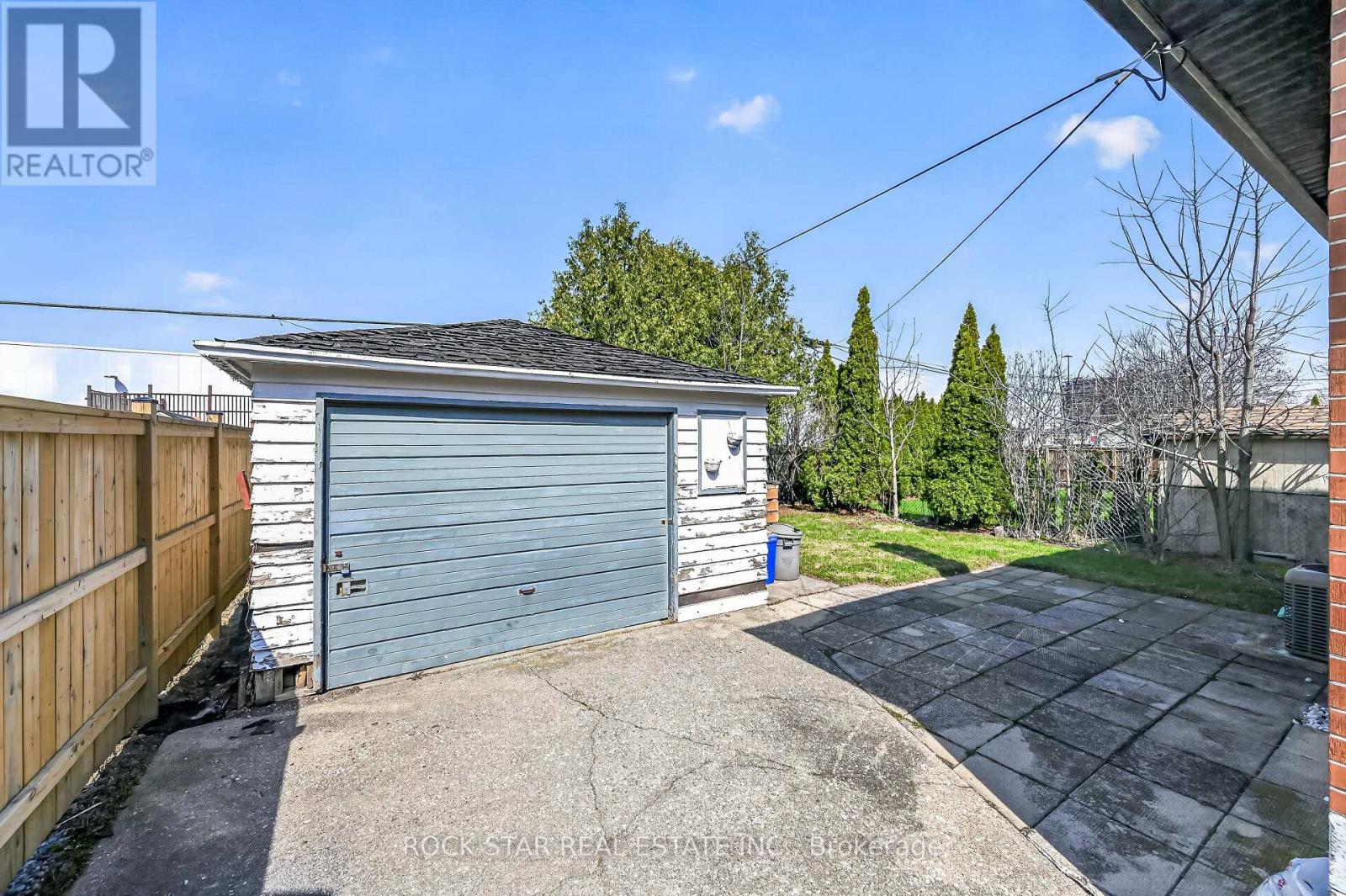 76 TERRACE DRIVE - 19
