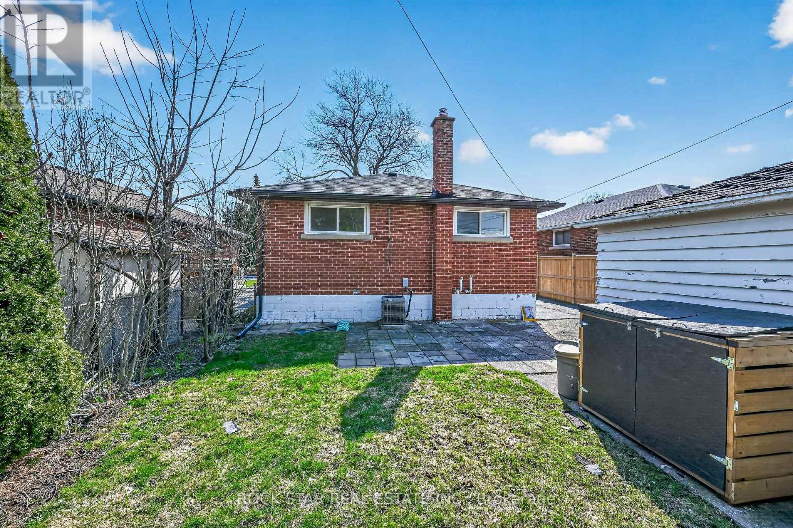 76 TERRACE DRIVE - 24