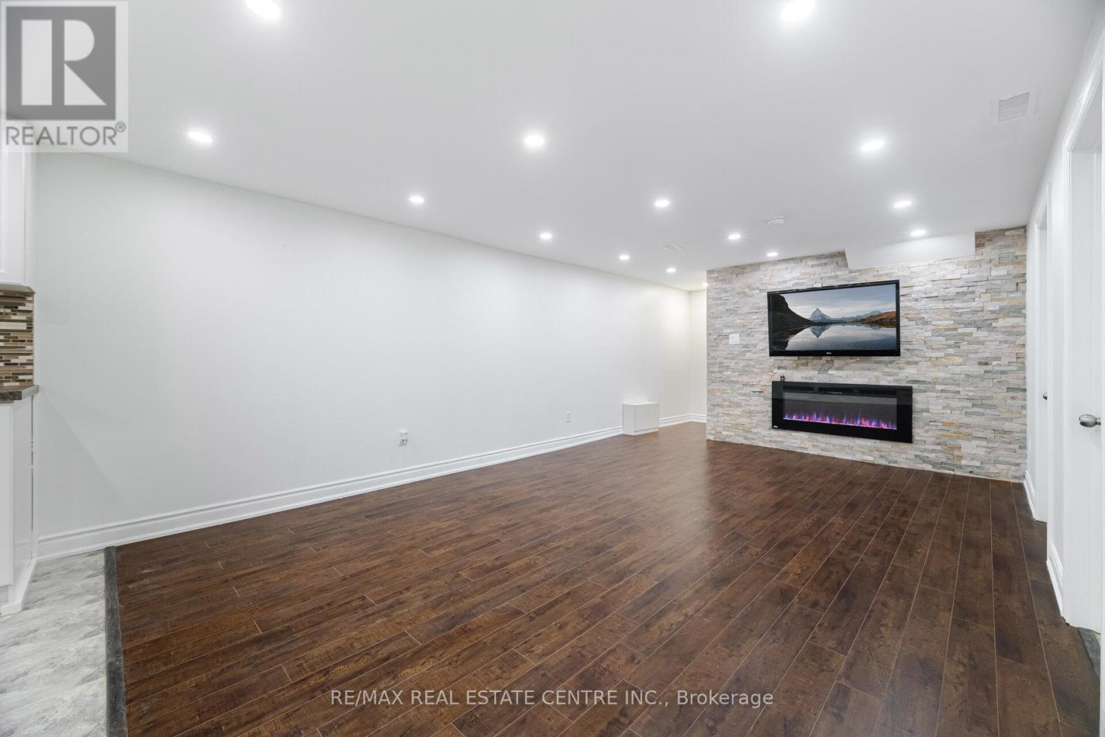 166 TERRACE DRIVE - 19