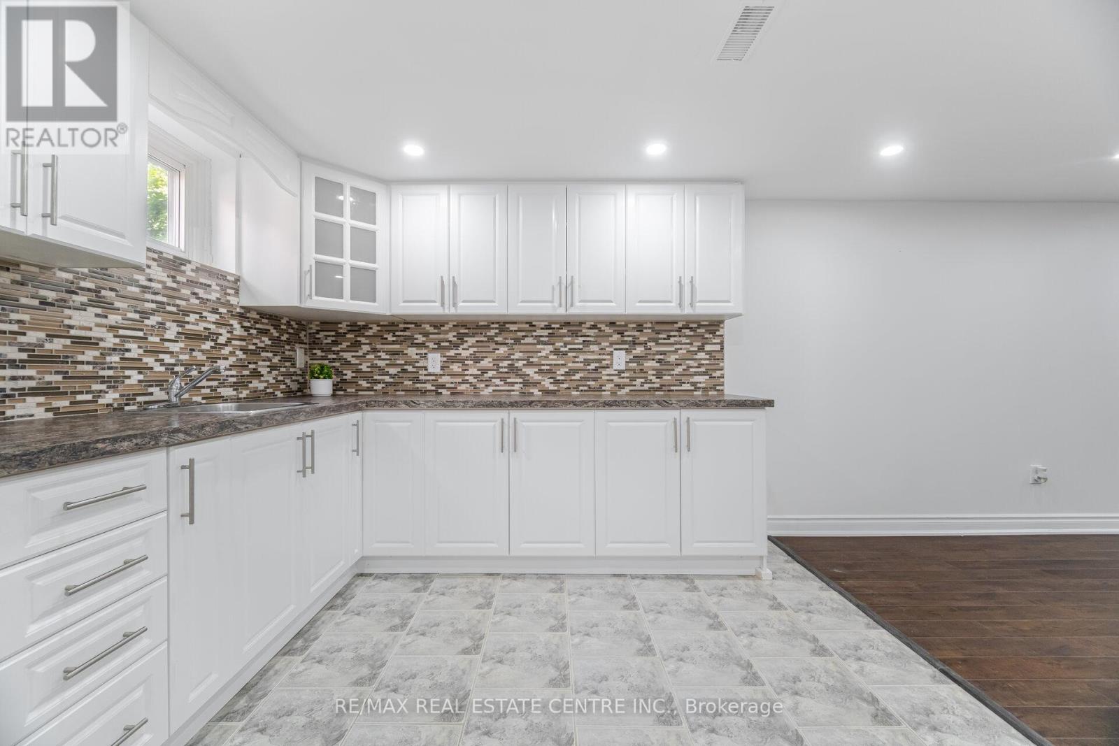 166 TERRACE DRIVE - 21