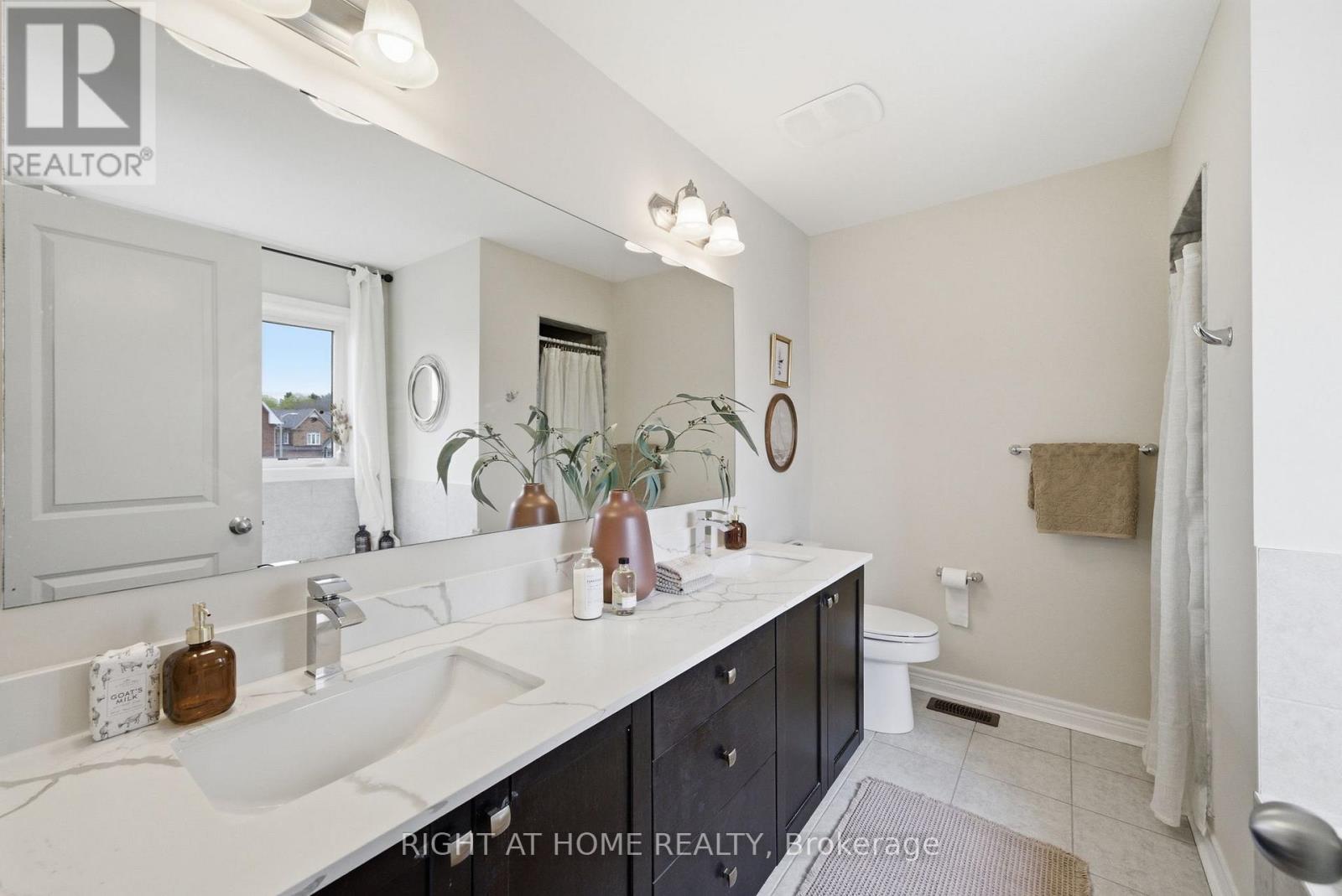 35 GOUGH LANE - 22
