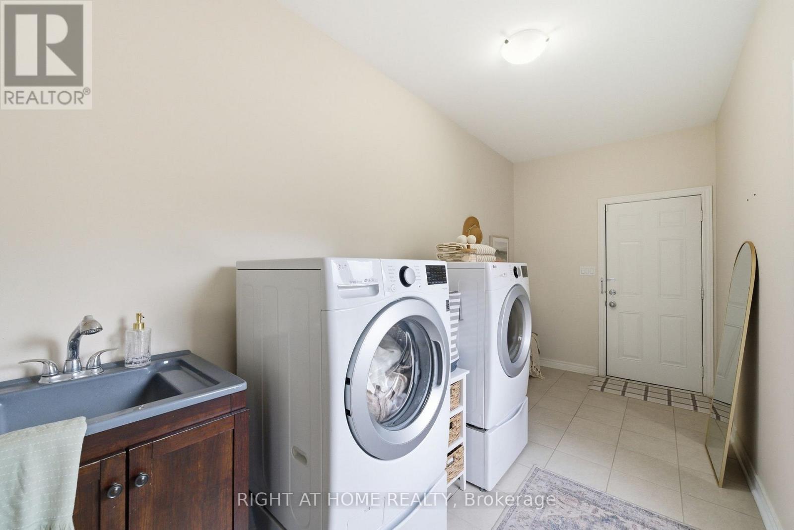 35 GOUGH LANE - 32