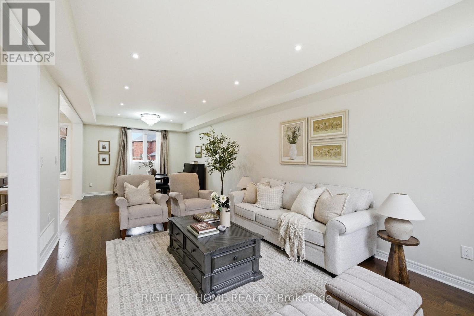 35 GOUGH LANE - 7