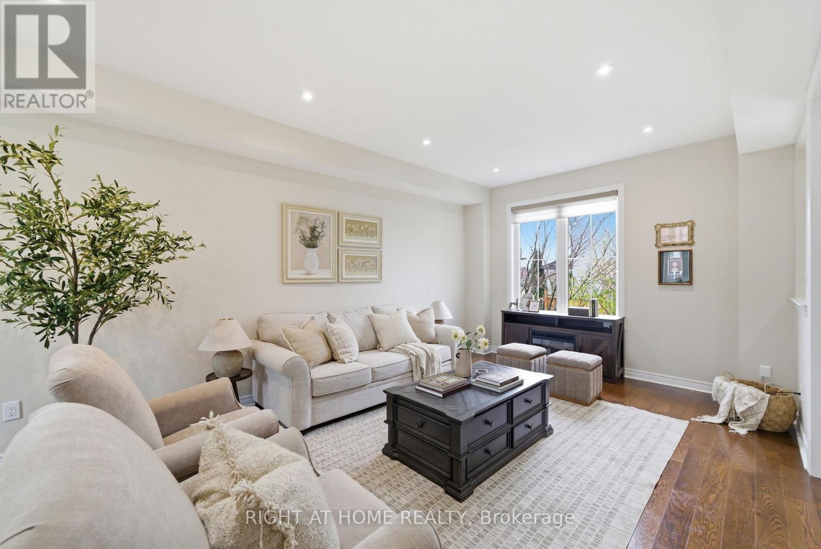 35 GOUGH LANE - 9