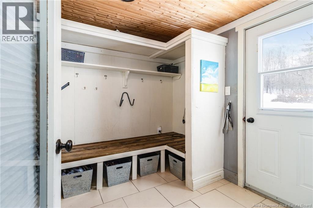 124 Riverview Drive - 3
