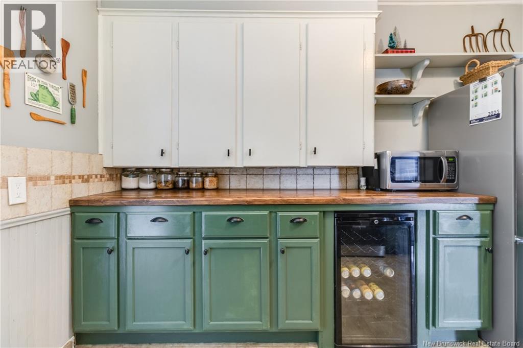 124 Riverview Drive - 6