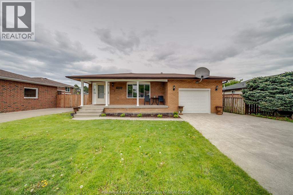 2958 LLOYD GEORGE BOULEVARD, Windsor, Ontario, N8T2V1 — Photo 2