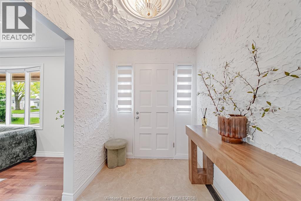 2958 LLOYD GEORGE BOULEVARD, Windsor, Ontario, N8T2V1 — Photo 5