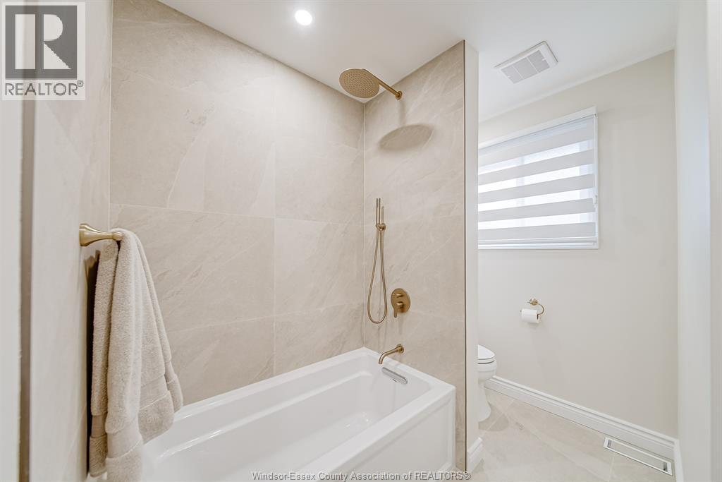 2958 LLOYD GEORGE BOULEVARD, Windsor, Ontario, N8T2V1 — Photo 33