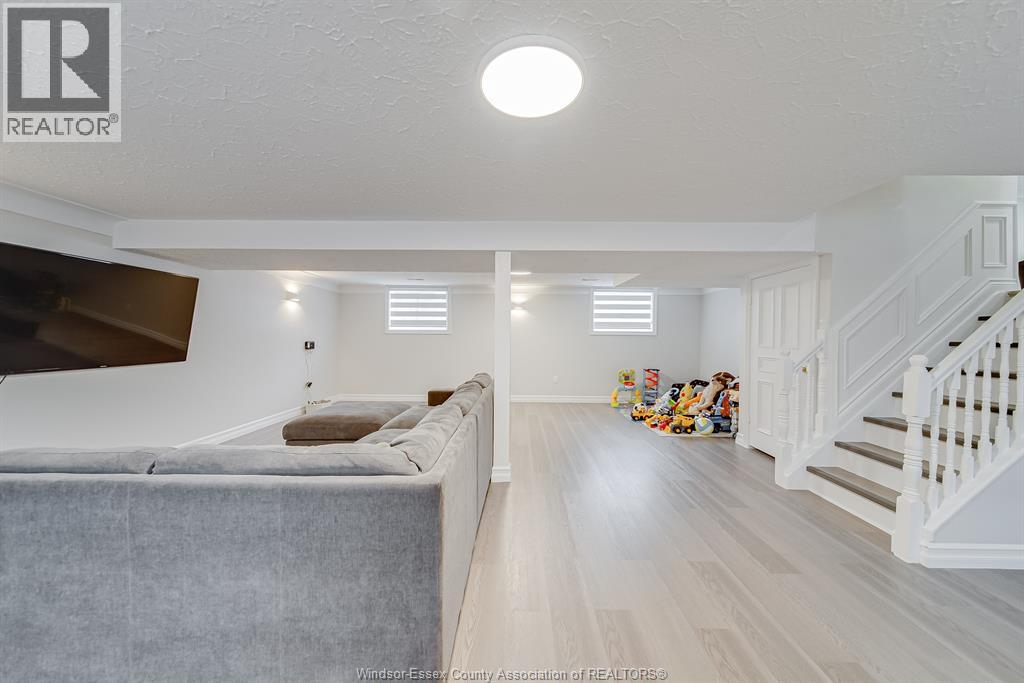 2958 LLOYD GEORGE BOULEVARD, Windsor, Ontario, N8T2V1 — Photo 35