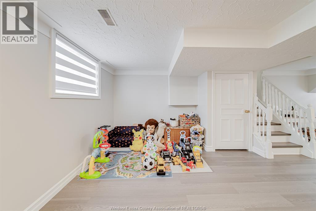 2958 LLOYD GEORGE BOULEVARD, Windsor, Ontario, N8T2V1 — Photo 38