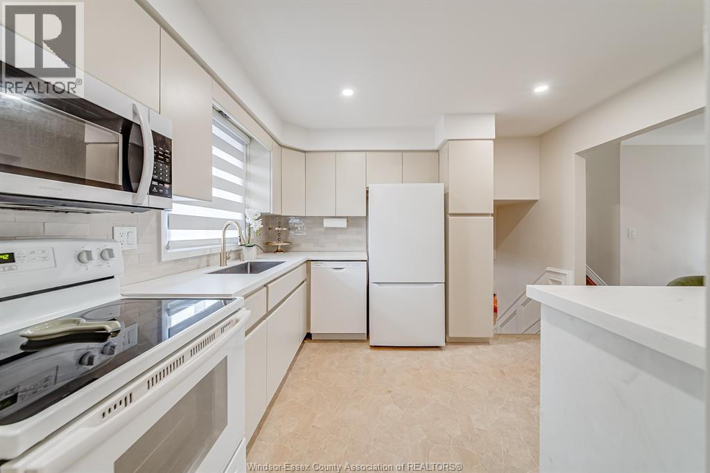 2958 LLOYD GEORGE BOULEVARD, Windsor, Ontario, N8T2V1 — Photo 19
