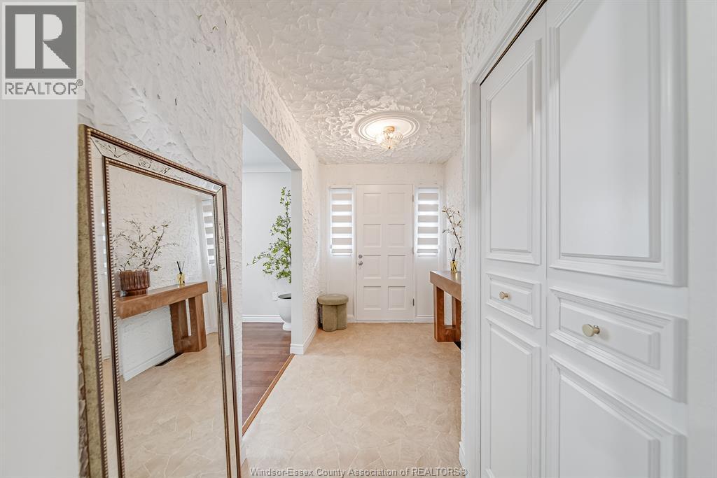 2958 LLOYD GEORGE BOULEVARD, Windsor, Ontario, N8T2V1 — Photo 6