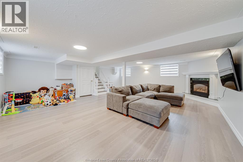 2958 LLOYD GEORGE BOULEVARD, Windsor, Ontario, N8T2V1 — Photo 37