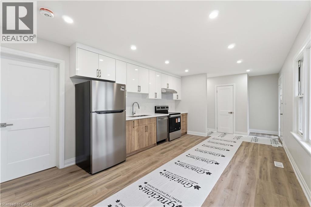 124 MCELROY Road E Unit# 1, Hamilton, Ontario, L9A1Y9 — Photo 3