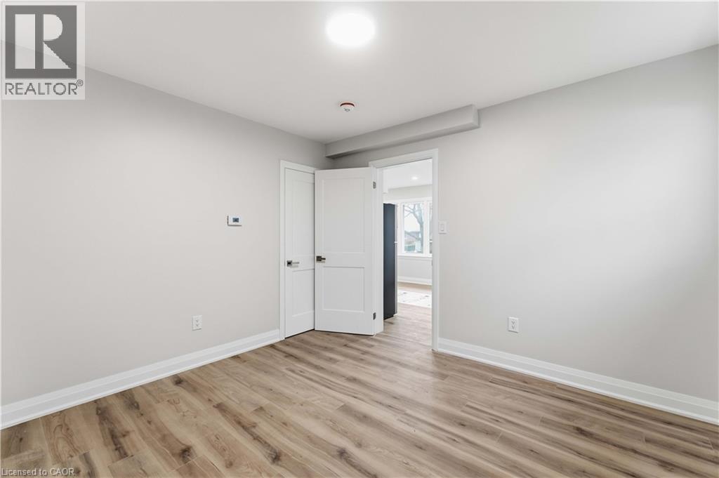 124 MCELROY Road E Unit# 1, Hamilton, Ontario, L9A1Y9 — Photo 6