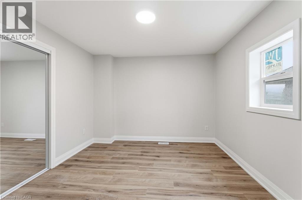 124 MCELROY Road E Unit# 1, Hamilton, Ontario, L9A1Y9 — Photo 9