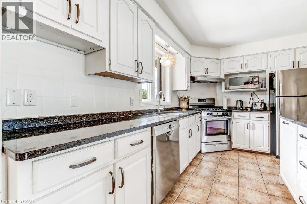 4 DONJON Boulevard, Port Dover, Ontario, N0A1N7 — Photo 6