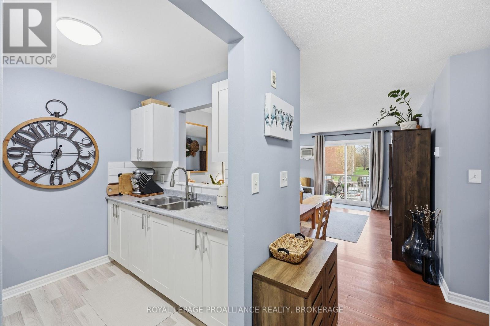 #201 580 ARMSTRONG ROAD - 20