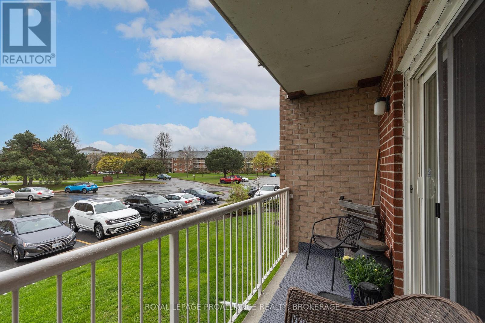 #201 580 ARMSTRONG ROAD - 37