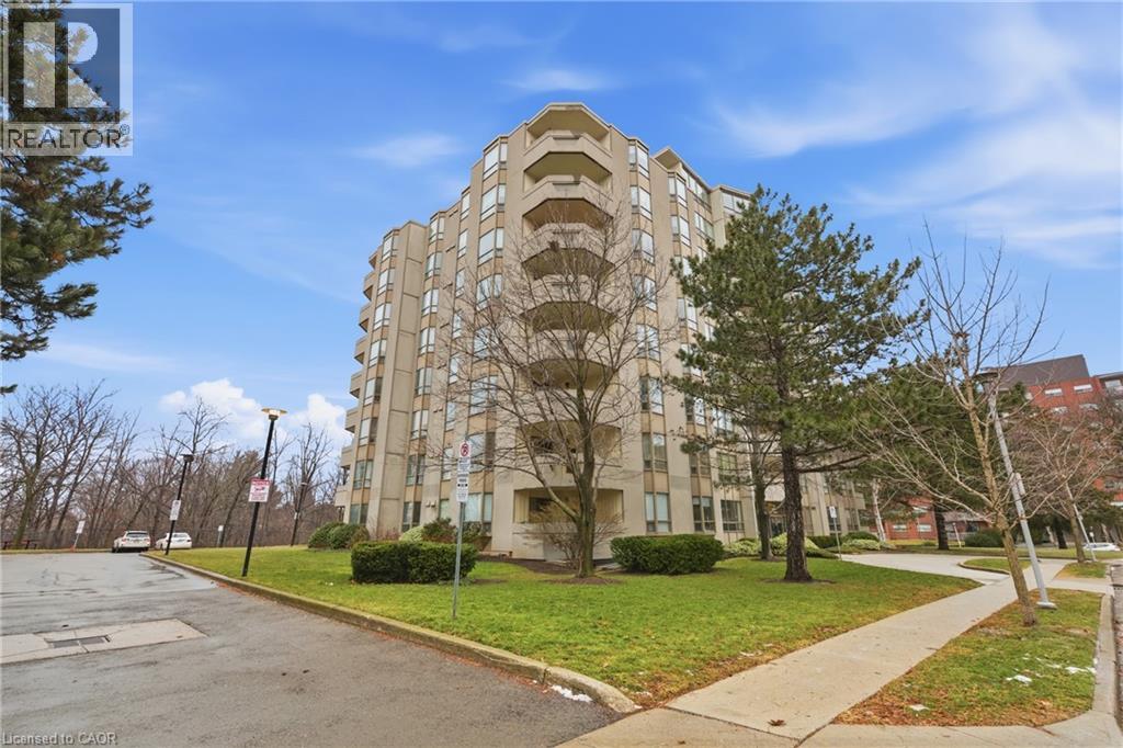 8 VILLAGE GREEN Boulevard Unit# 208, Stoney Creek, Ontario, L8G5B8 — Photo 2