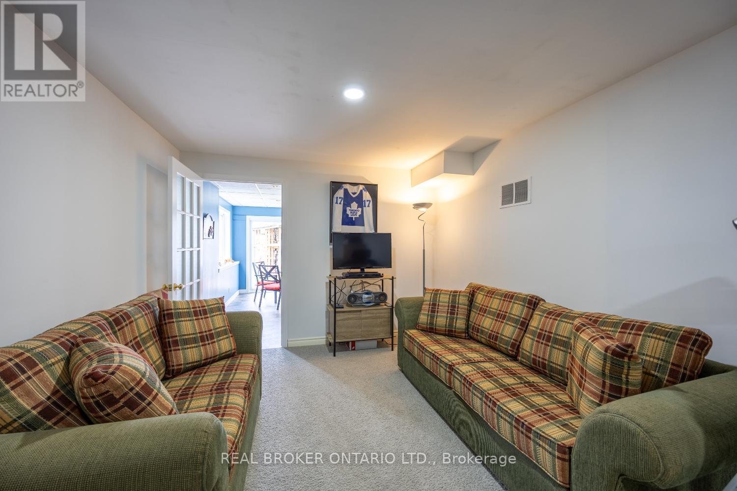 71 MORGAN ROAD - 32