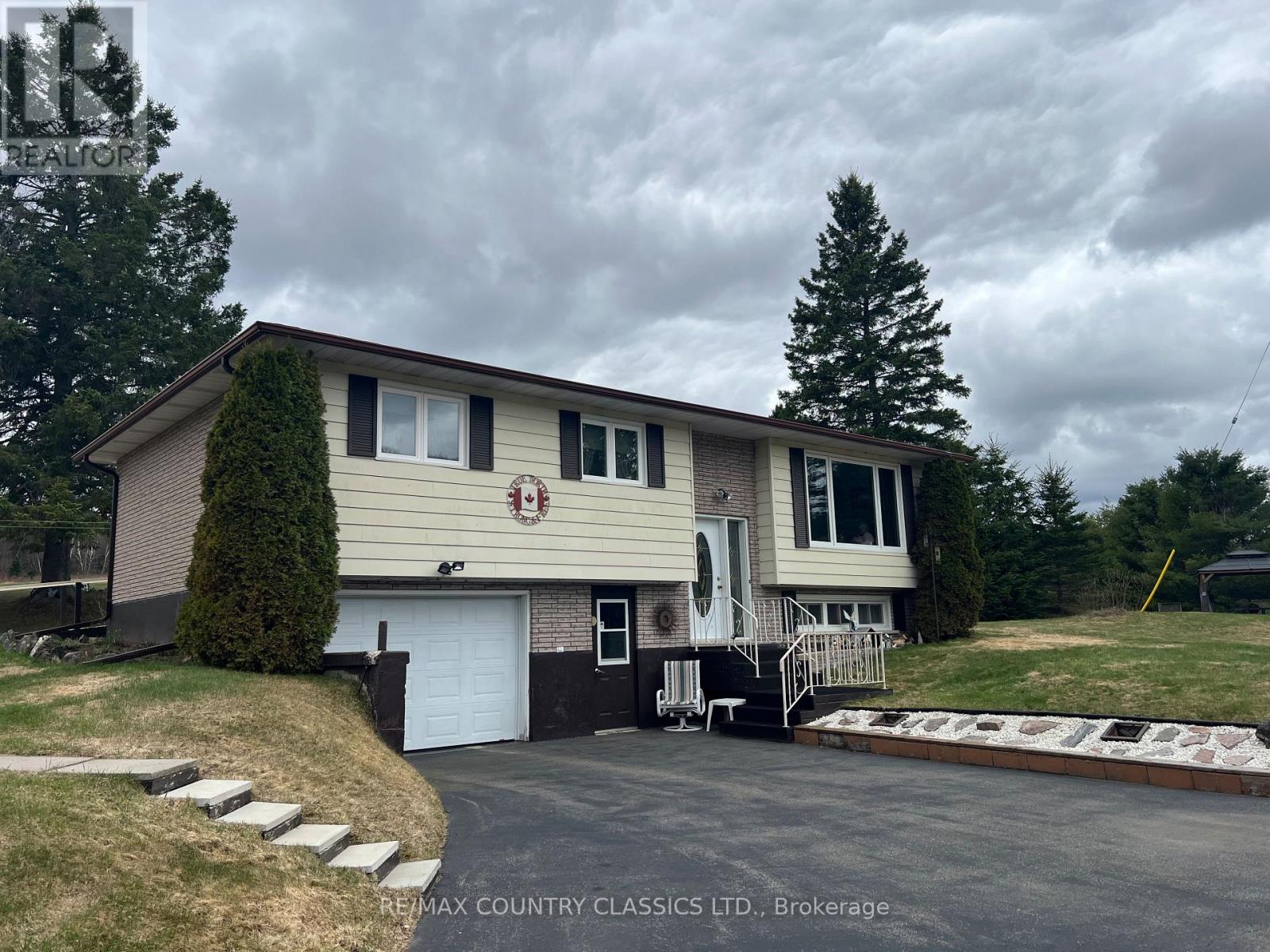 3559 SOUTH BAPTISTE LAKE ROAD - Image 3