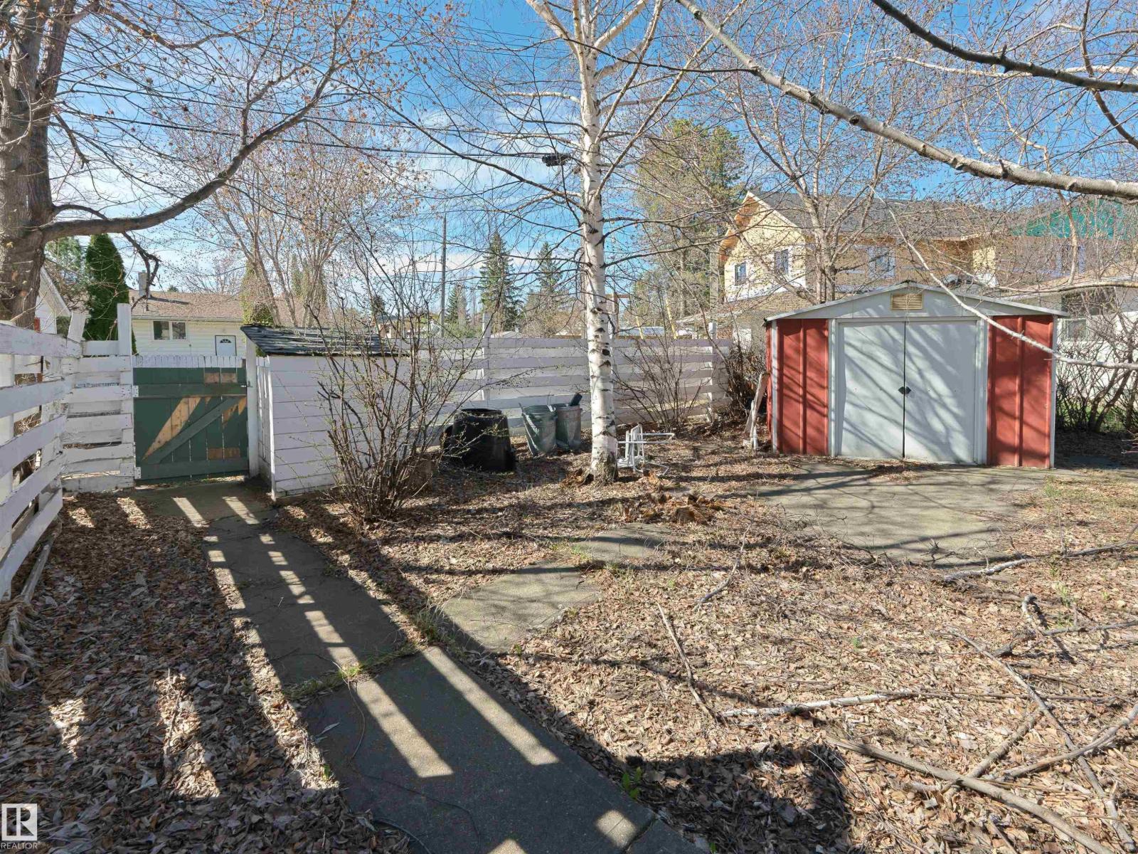 11819 75 AV NW - 62
