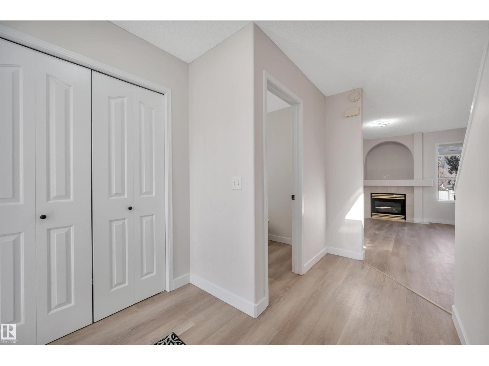 4124 37A AV NW, Edmonton