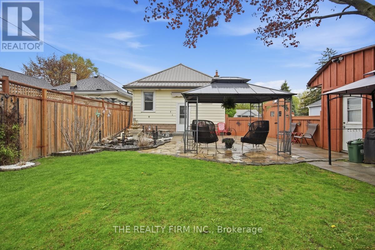 201 GILES STREET - 32