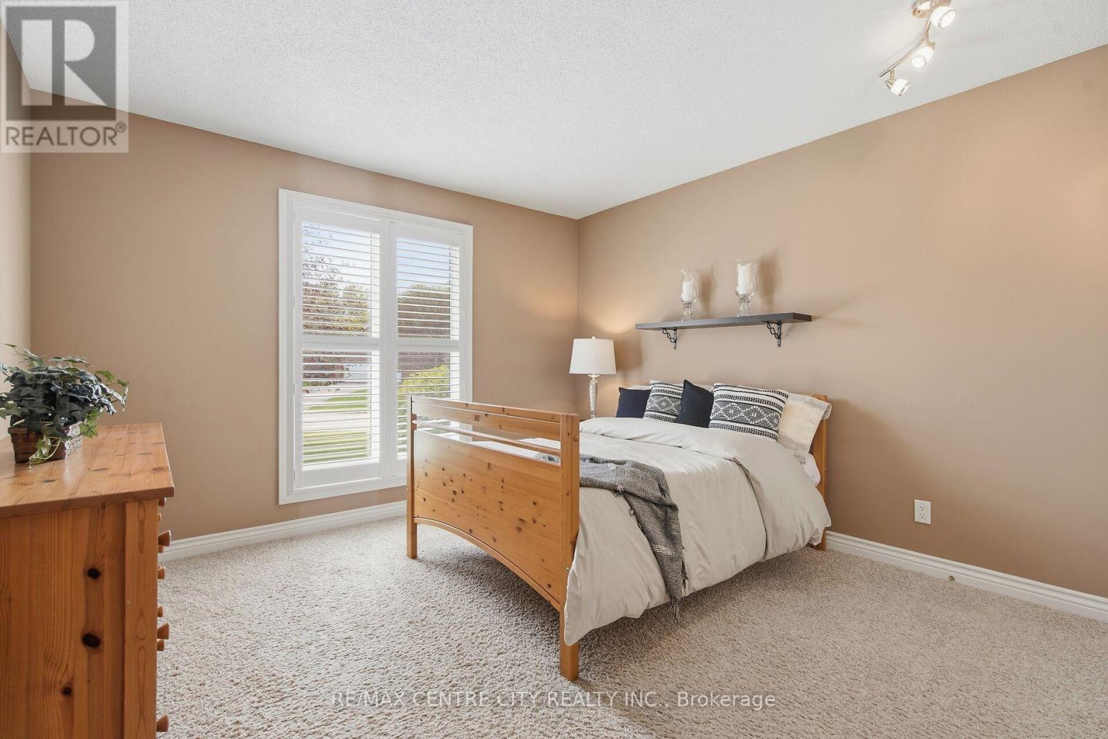 92 MILL STREET - 24