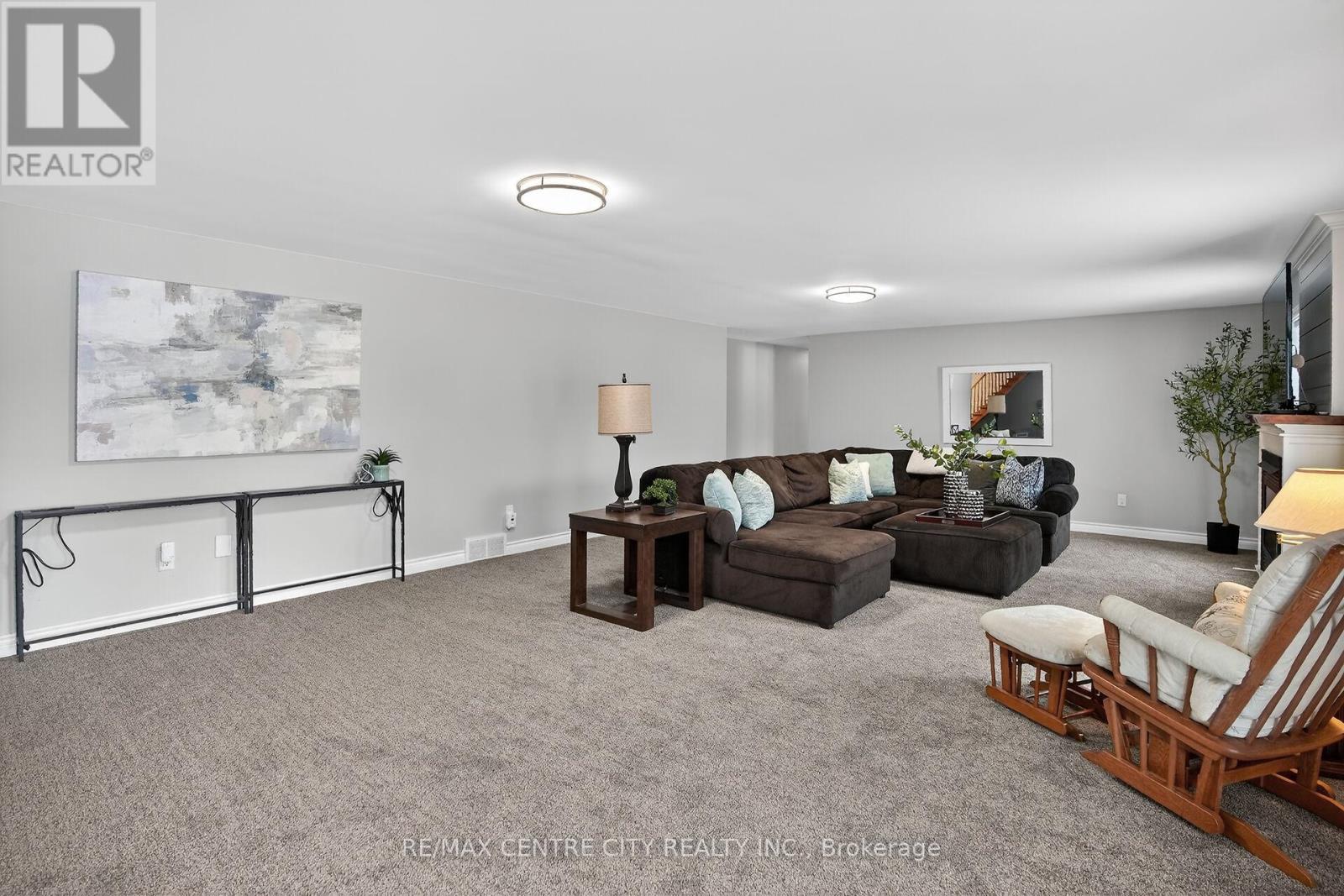 92 MILL STREET - 28