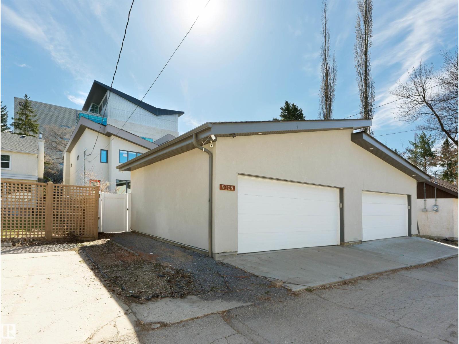 9108 116 ST NW - 38