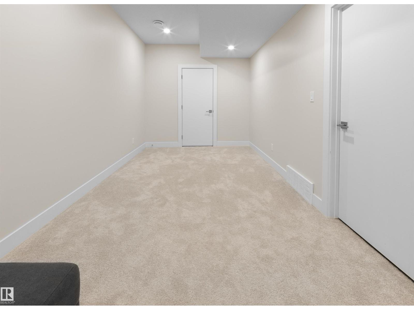 9108 116 ST NW - 25
